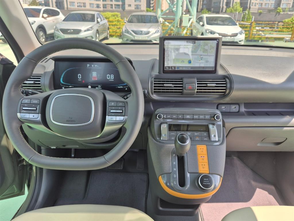 HYUNDAI Casper - Vista 5