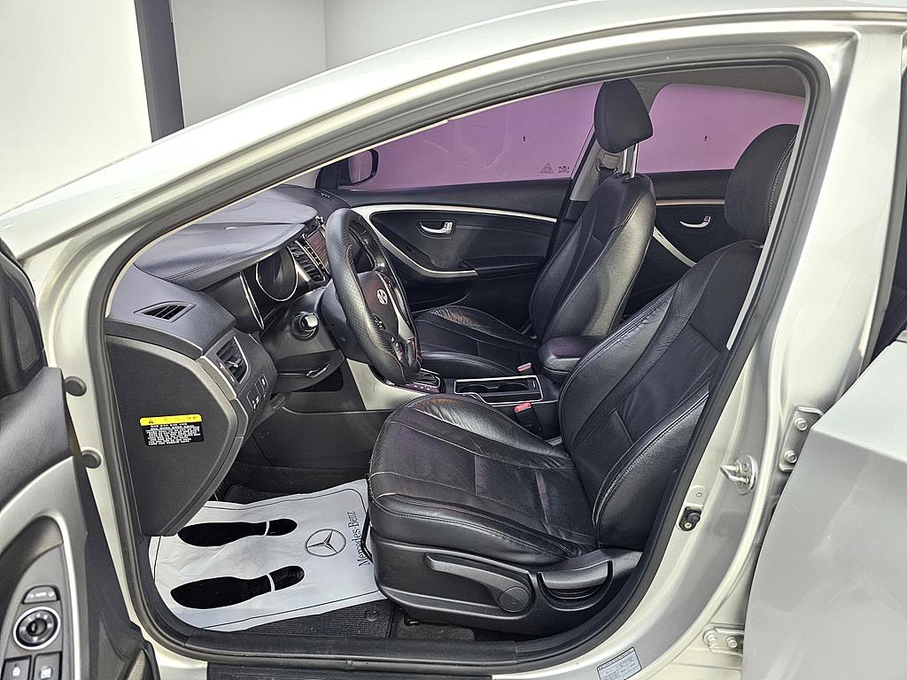 HYUNDAI i30 - Vista 8