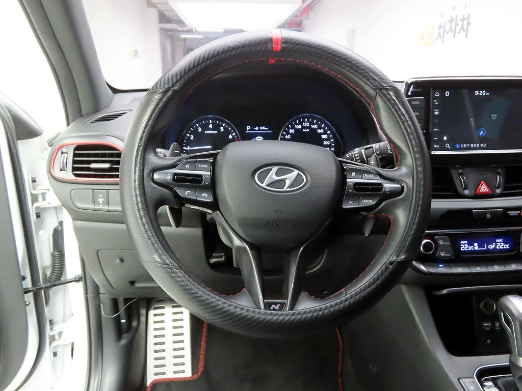 HYUNDAI i30 - Vista 7