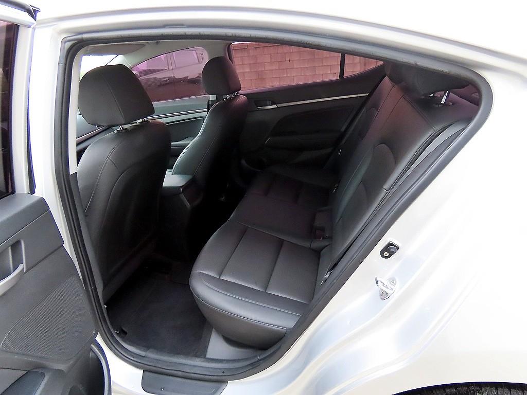HYUNDAI Avante - Vista 6