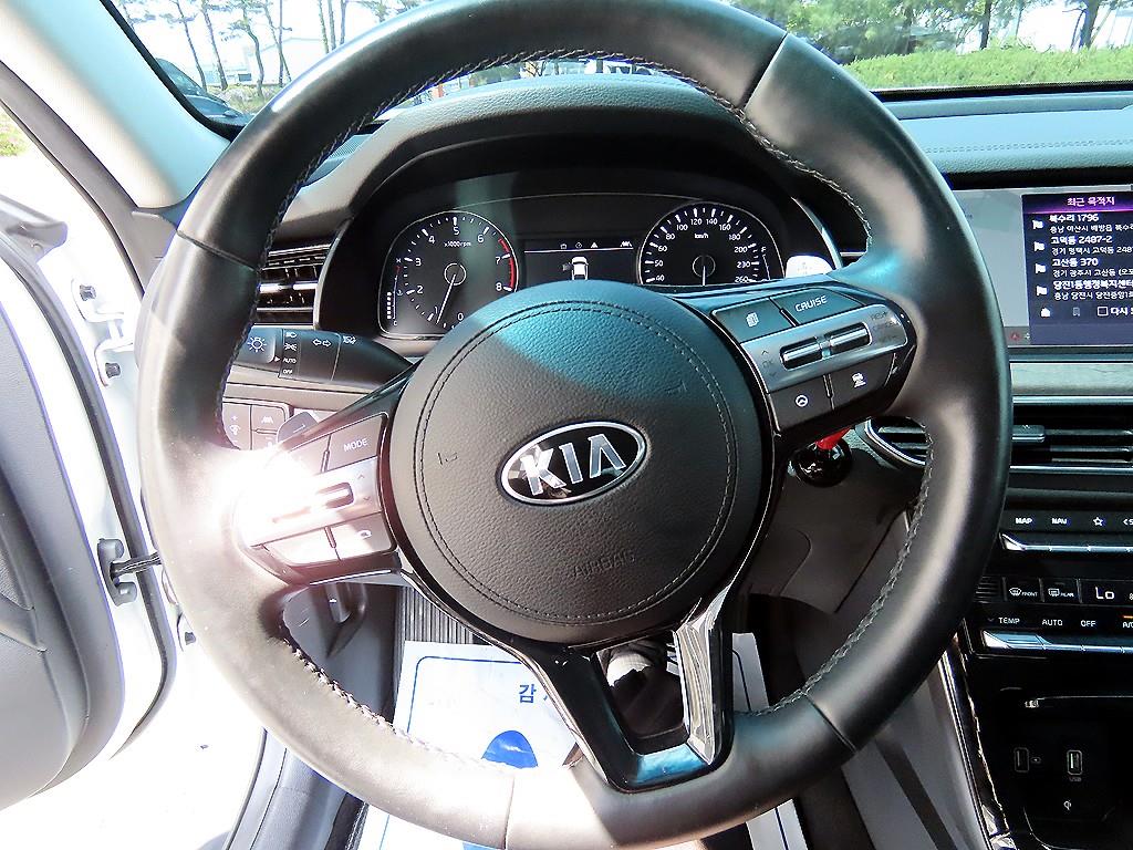KIA K7 - Vista 8