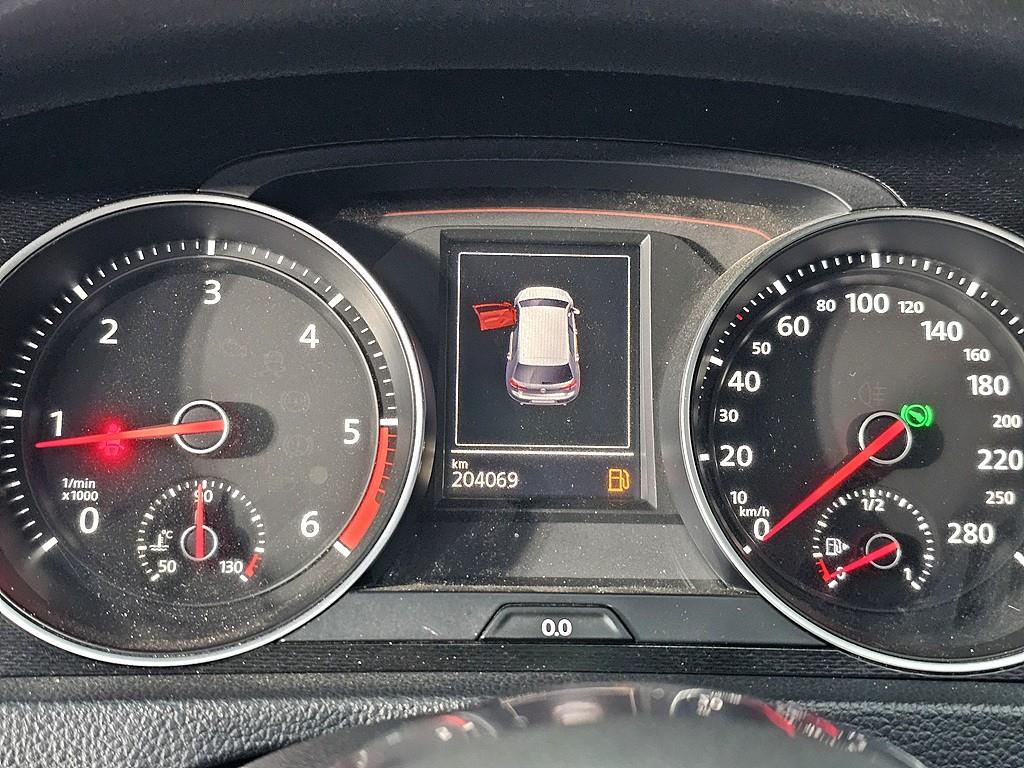 Volkswagen Golf - Vista 7