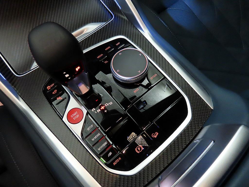 BMW XM - Vista 12