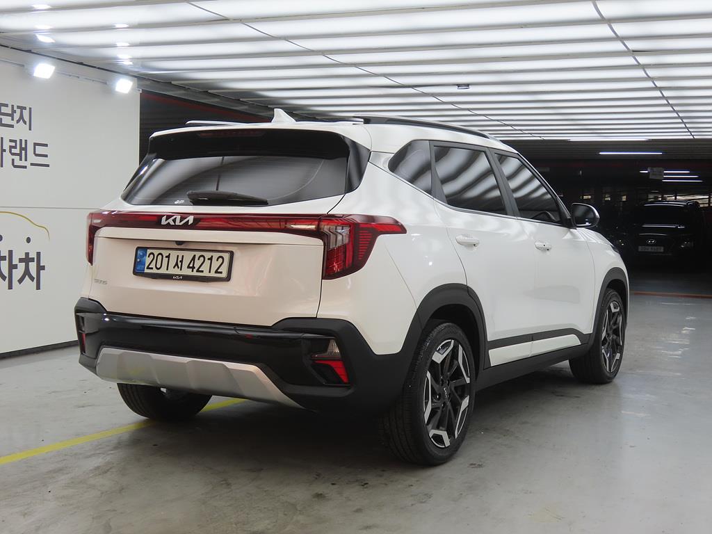 KIA Seltos - Vista 4