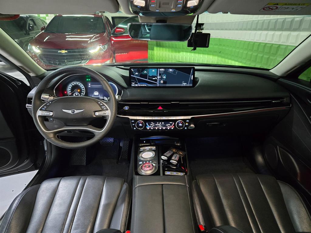Genesis G80 - Vista 8
