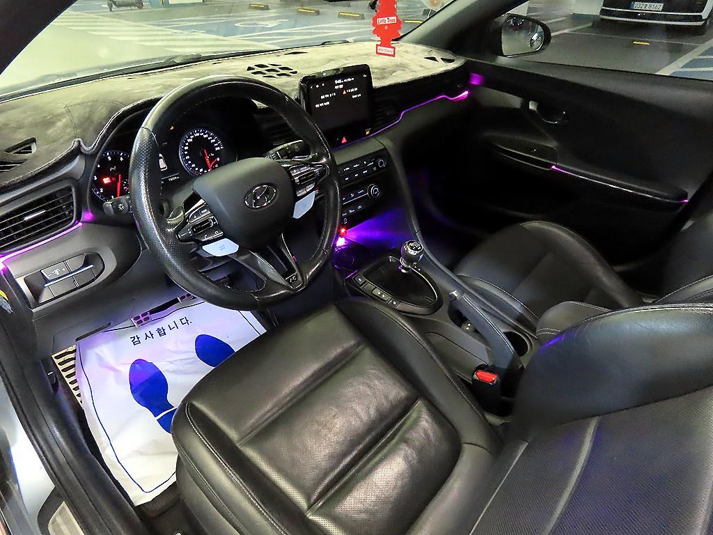 HYUNDAI Veloster - Vista 10
