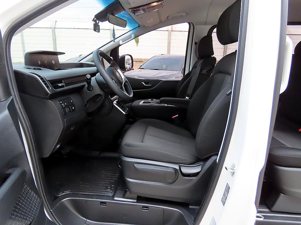 HYUNDAI Staria - Vista 5
