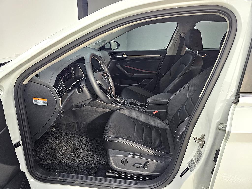 Volkswagen Jetta - Vista 8
