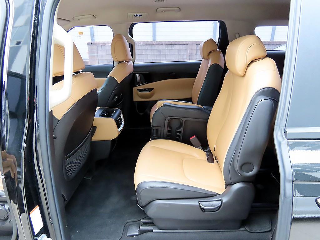 KIA Carnival - Vista 6
