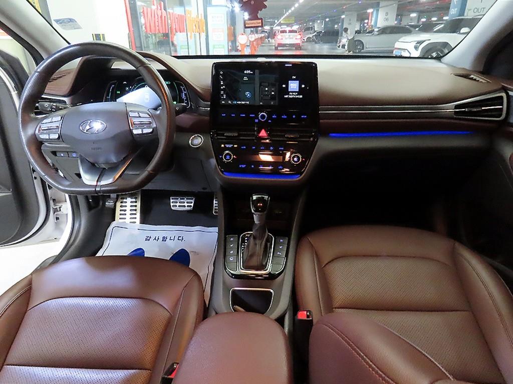 HYUNDAI Ioniq - Vista 10