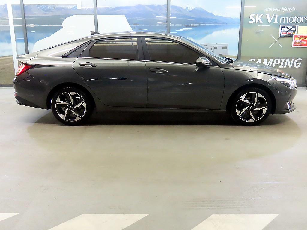 HYUNDAI Avante - Vista 3