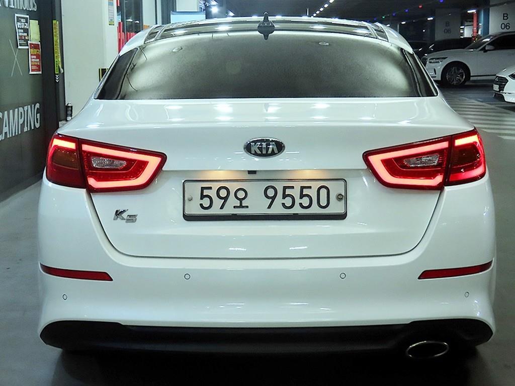 KIA K5 - Vista 5