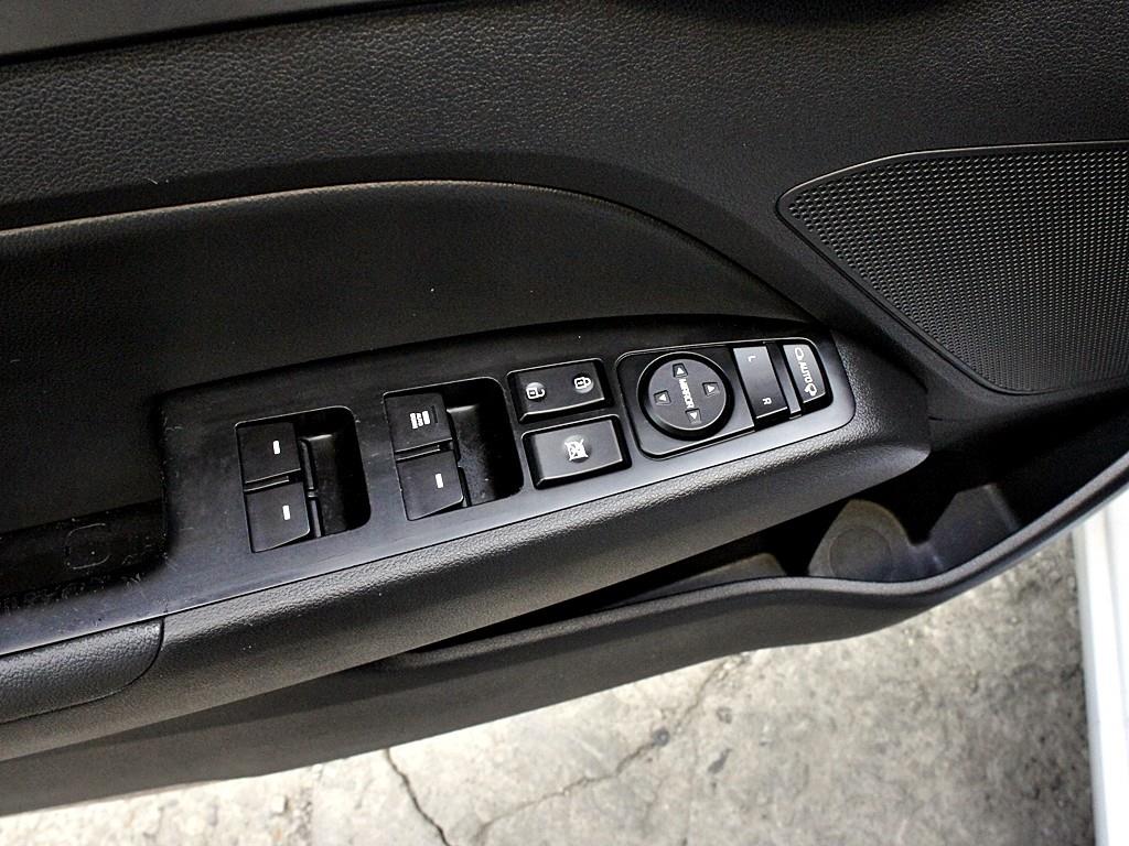 HYUNDAI Avante 2018 Blanco - Importación desde Corea - HF Imports Iquique - Foto 14