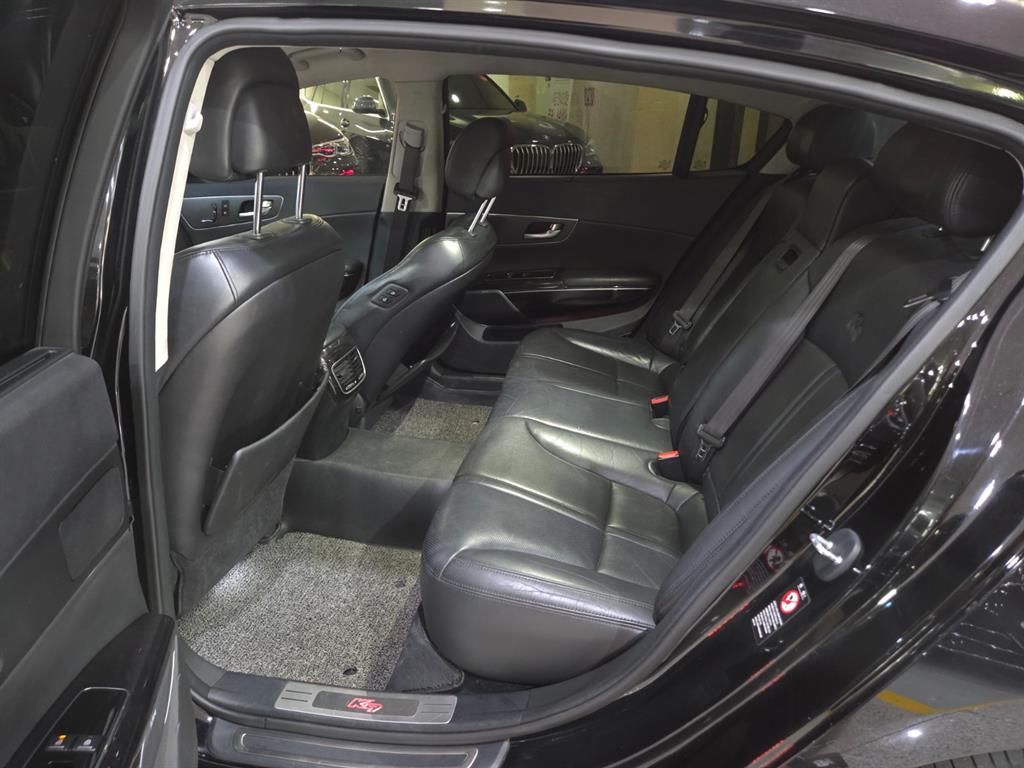 KIA K9 - Vista 7