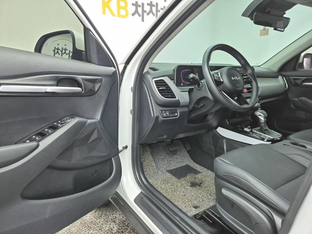 KIA Seltos 2024 Blanco - Importación desde Corea - HF Imports Iquique - Foto 18