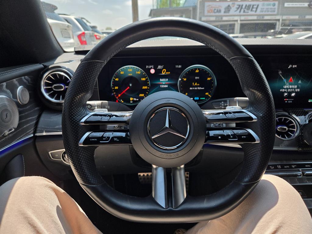 Mercedes Benz E class - Vista 7