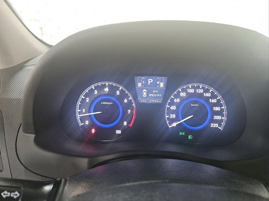 HYUNDAI Accent 2019 Gris - Importación desde Corea - HF Imports Iquique - Foto 19