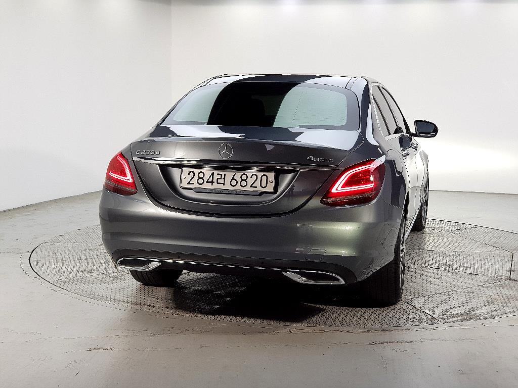 Mercedes Benz C Class - Vista 3