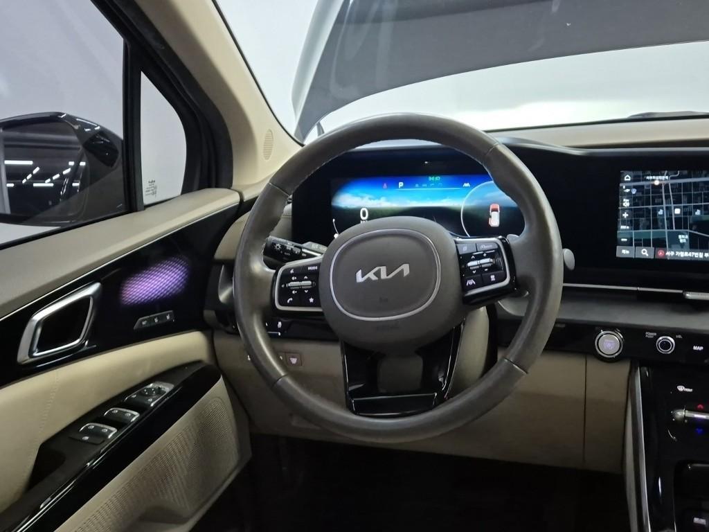 KIA Carnival - Vista 9