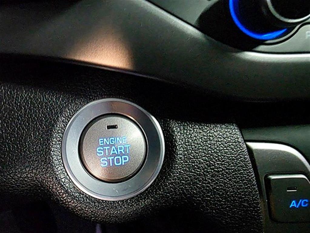HYUNDAI Avante - Vista 10