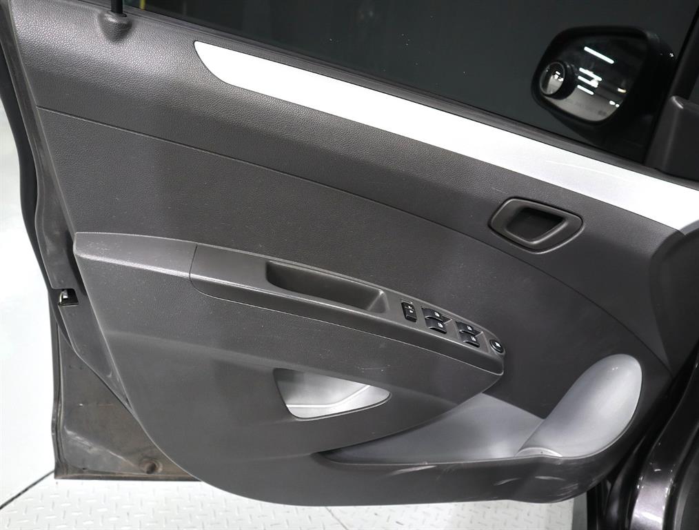 Chevrolet Spark - Vista 11