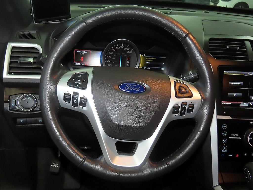 Ford Explorer - Vista 8