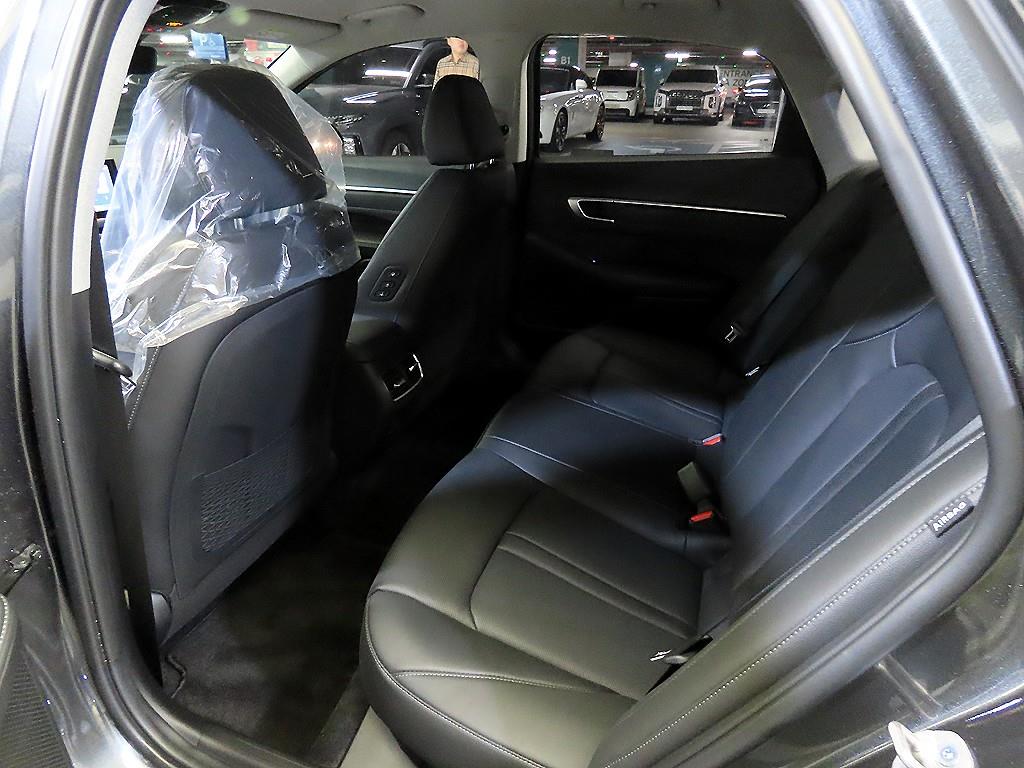 HYUNDAI Sonata - Vista 7