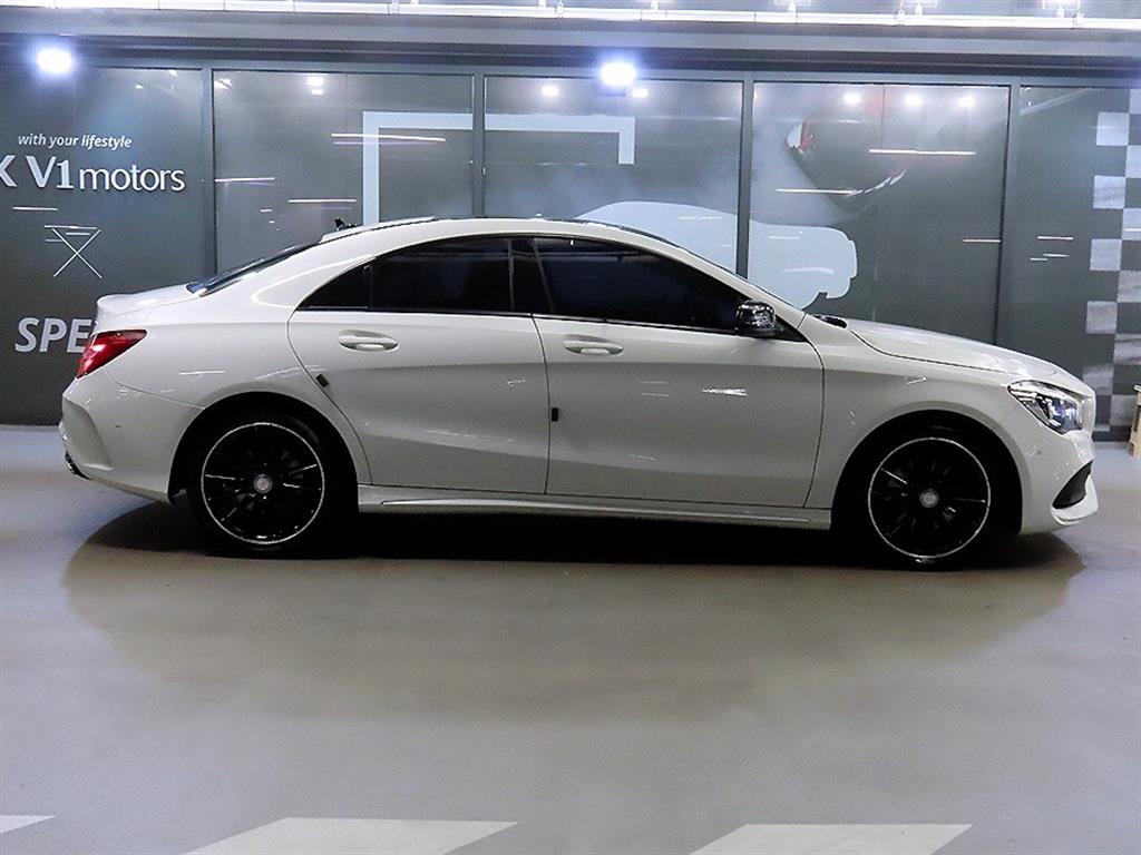 Mercedes Benz CLA Class - Vista 3
