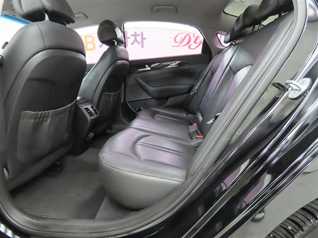 HYUNDAI Sonata - Vista 6