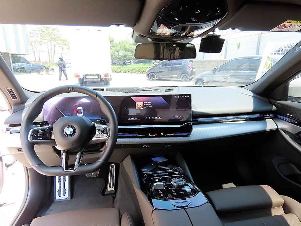 BMW 5 Series - Vista 7