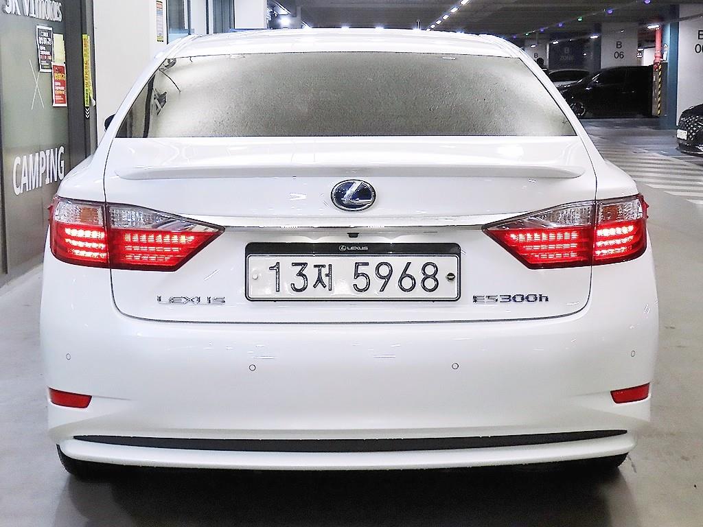 Lexus ES - Vista 5