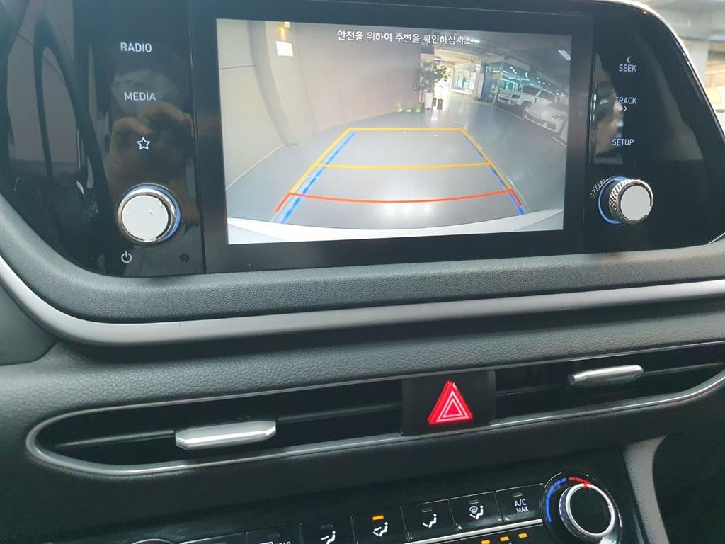 HYUNDAI Sonata - Vista 9