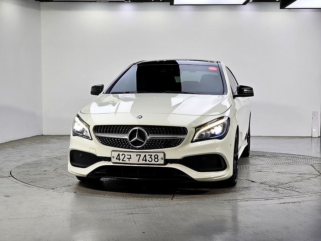 Mercedes Benz CLA Class - Vista 2