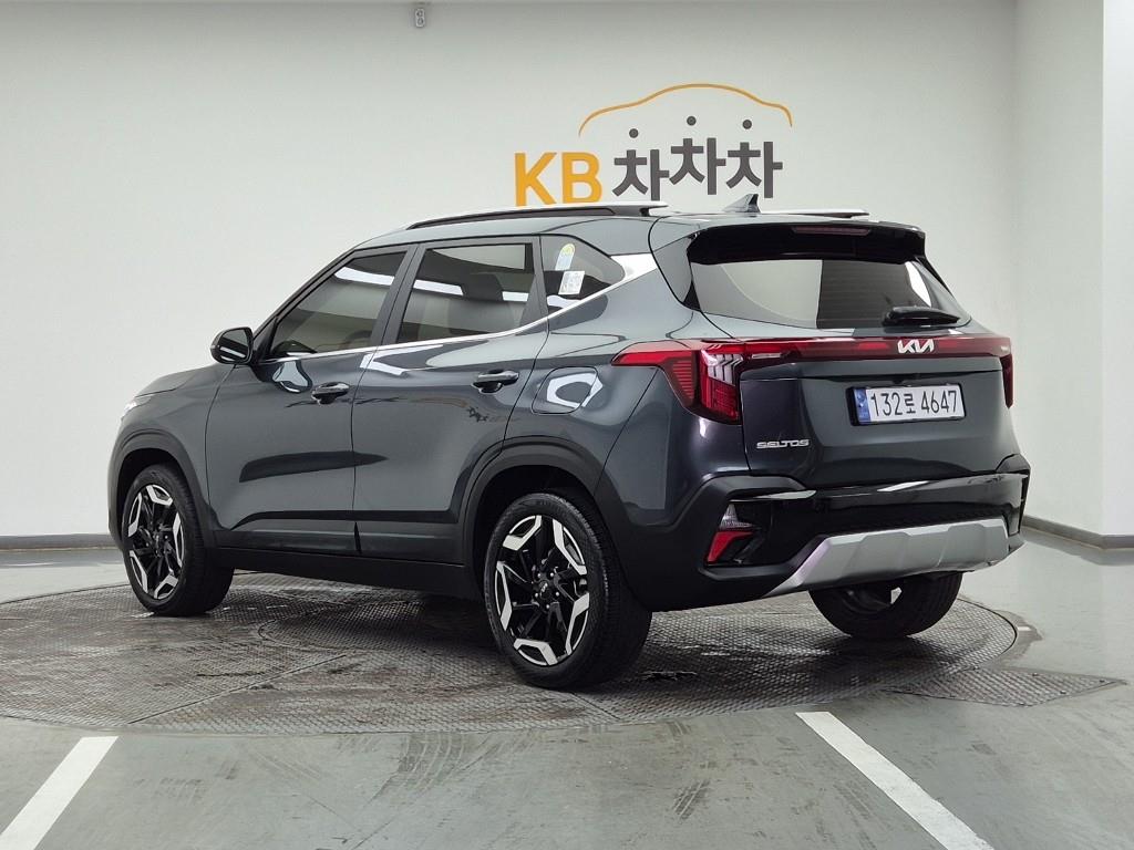 KIA Seltos - Vista 3