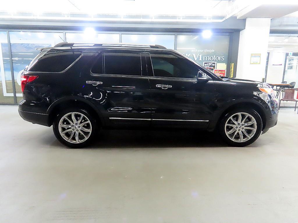 Ford Explorer - Vista 3