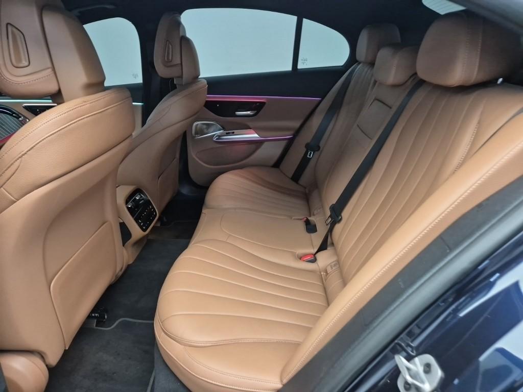 Mercedes Benz E class - Vista 12