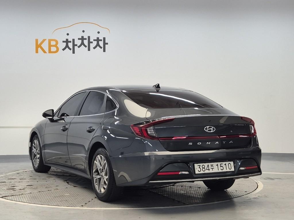 HYUNDAI Sonata - Vista 2