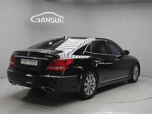 HYUNDAI Equus - Vista 8