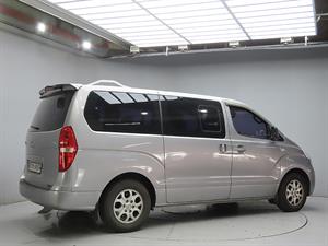 HYUNDAI Starex - Vista 8