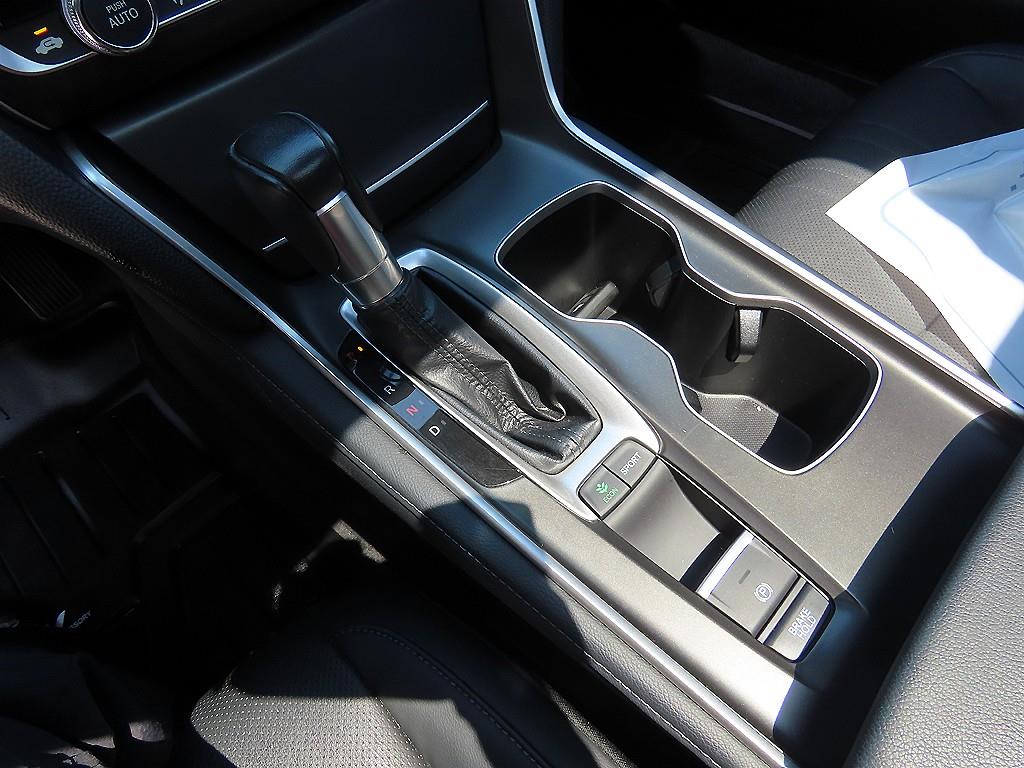 Honda Accord - Vista 10