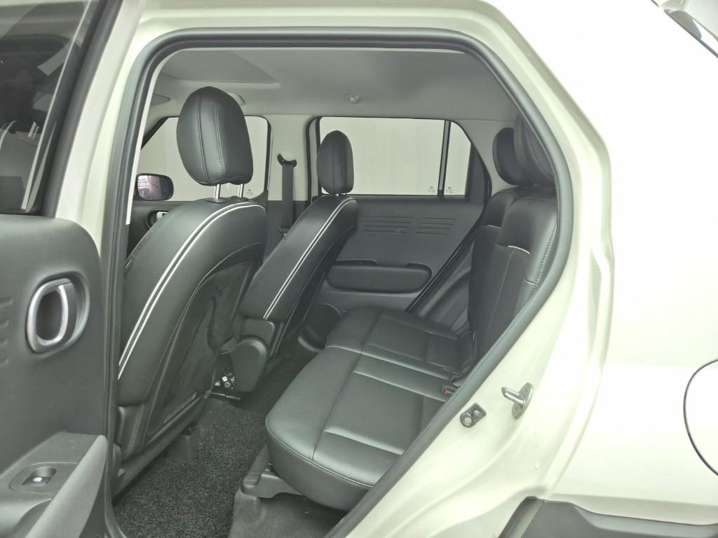 HYUNDAI Casper - Vista 12
