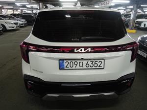 KIA Seltos - Vista 8