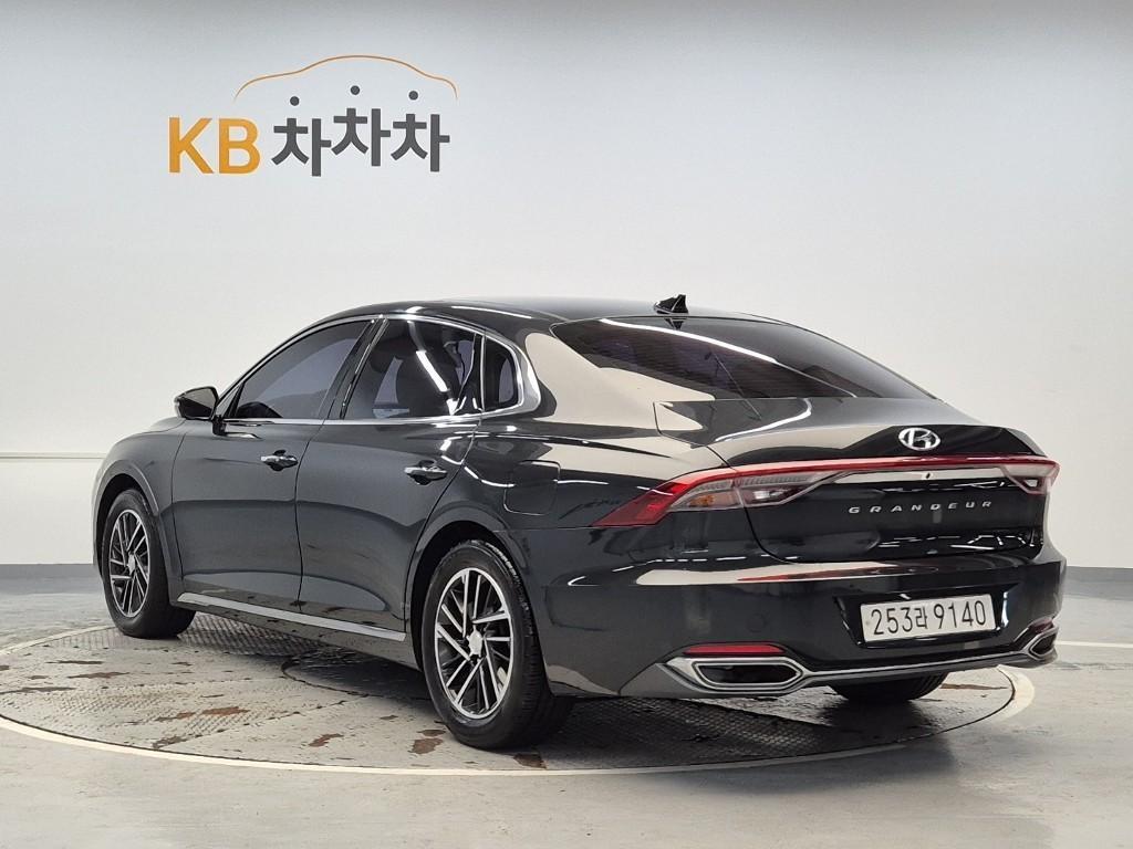 HYUNDAI Grandeur - Vista 2
