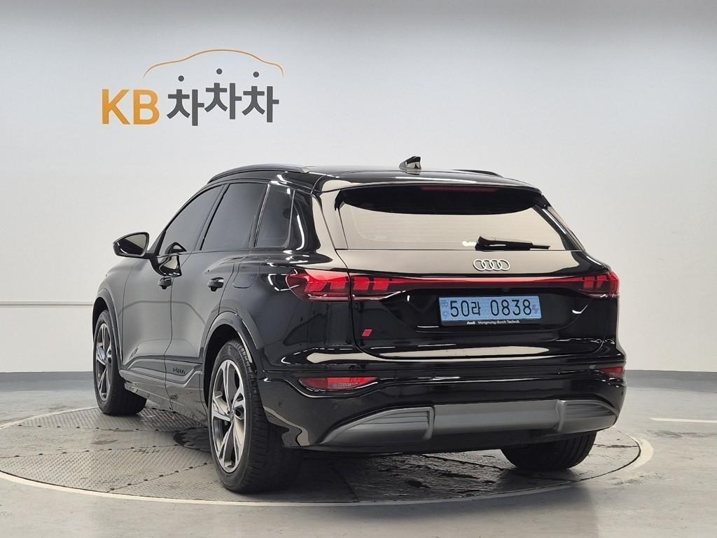 Audi Q6 e-tron - Vista 2