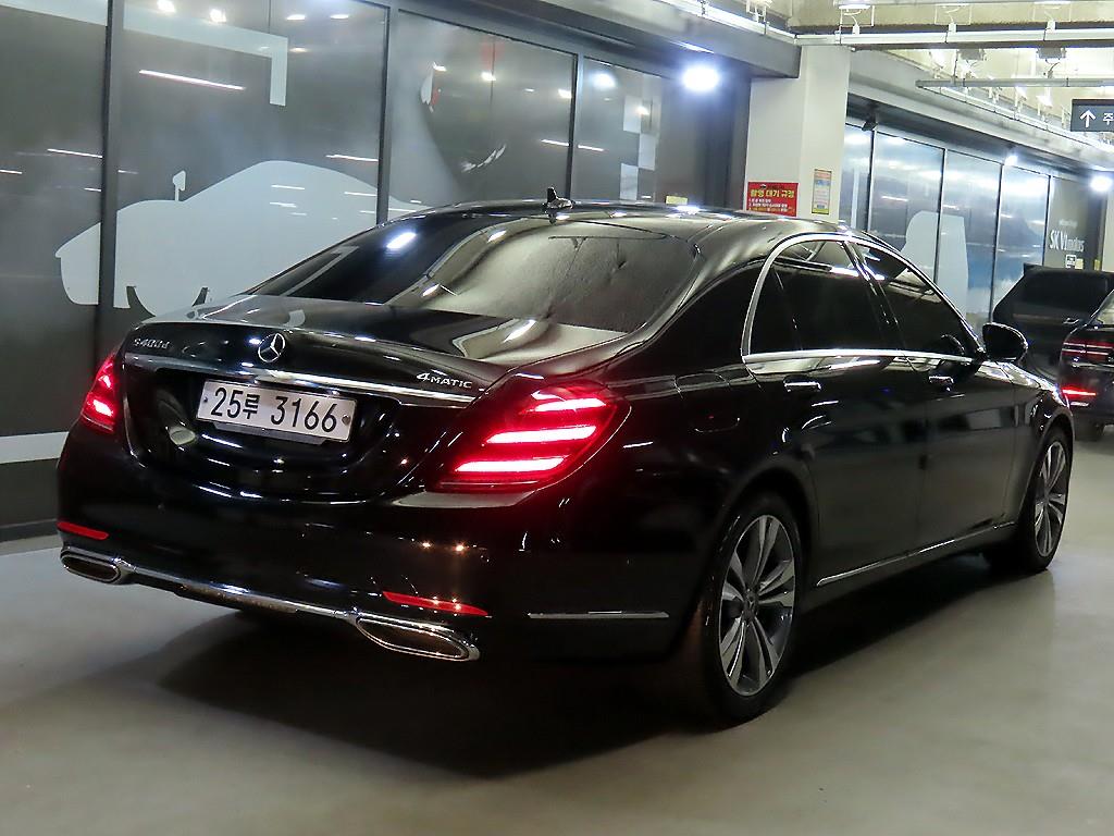 Mercedes Benz S Class - Vista 4