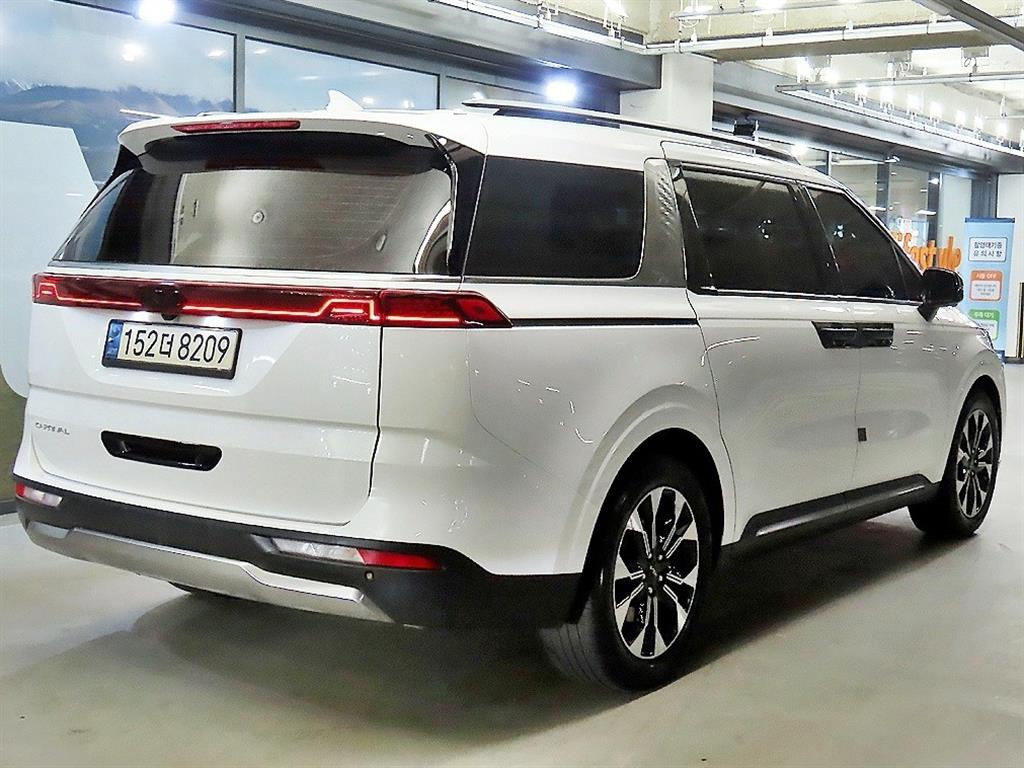 KIA Carnival - Vista 4