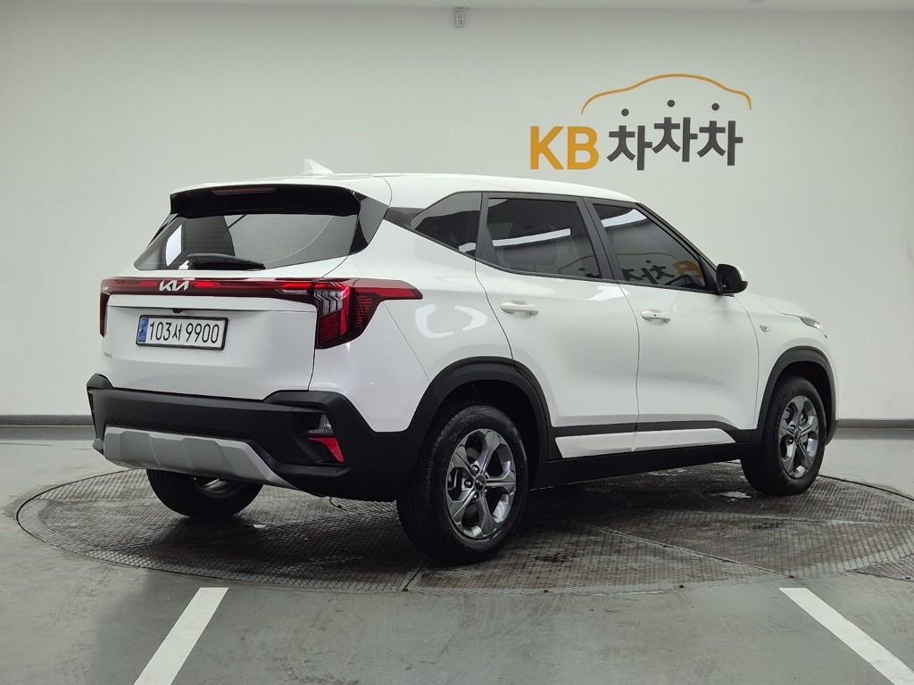 KIA Seltos - Vista 4