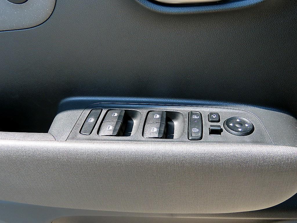 HYUNDAI Casper - Vista 11