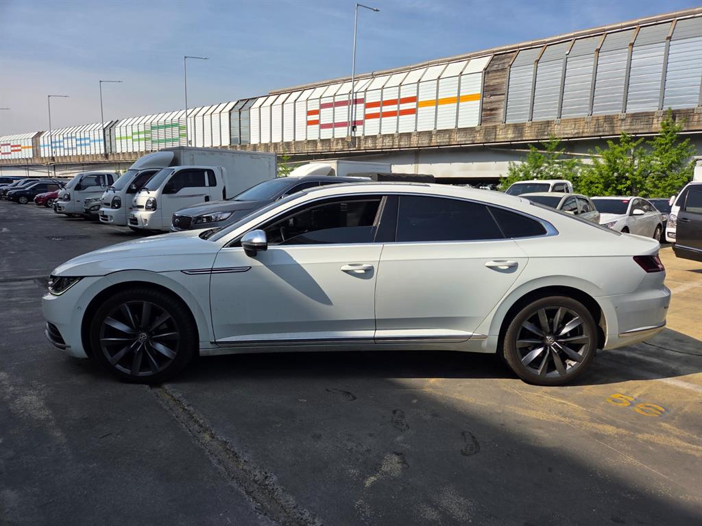 Volkswagen Arteon - Vista 3