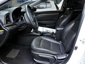 HYUNDAI Avante - Vista 6